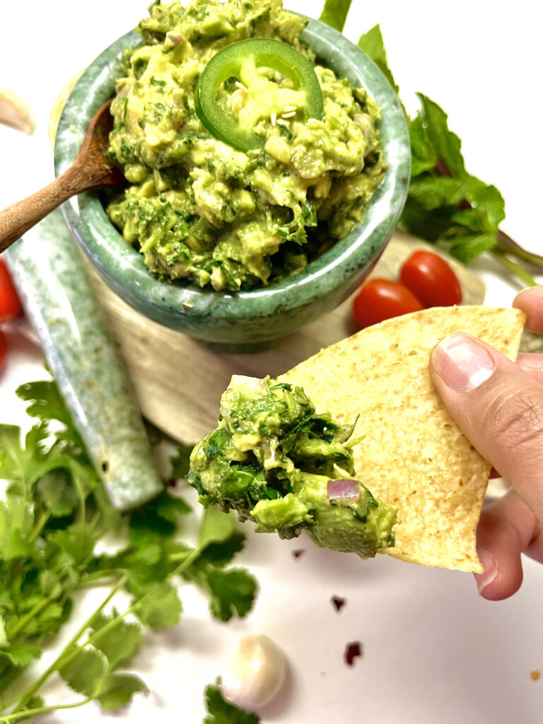 guacamole with chip