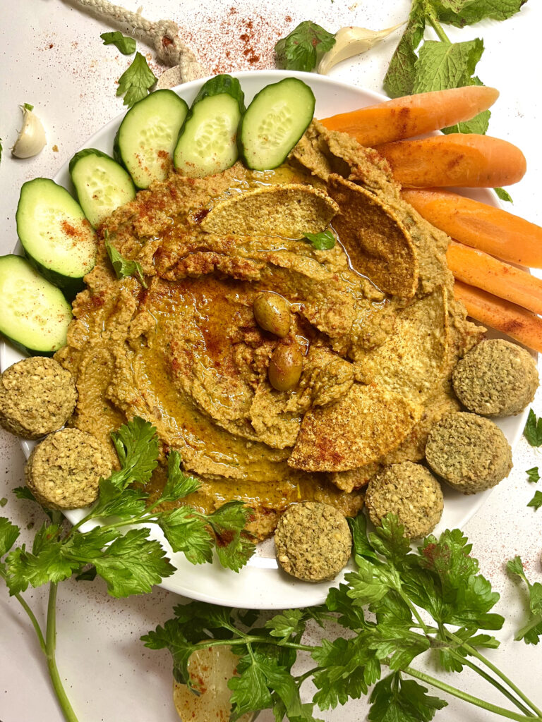 hummus platter with veggies and falafels