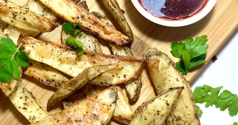 baked potato wedges with sauce