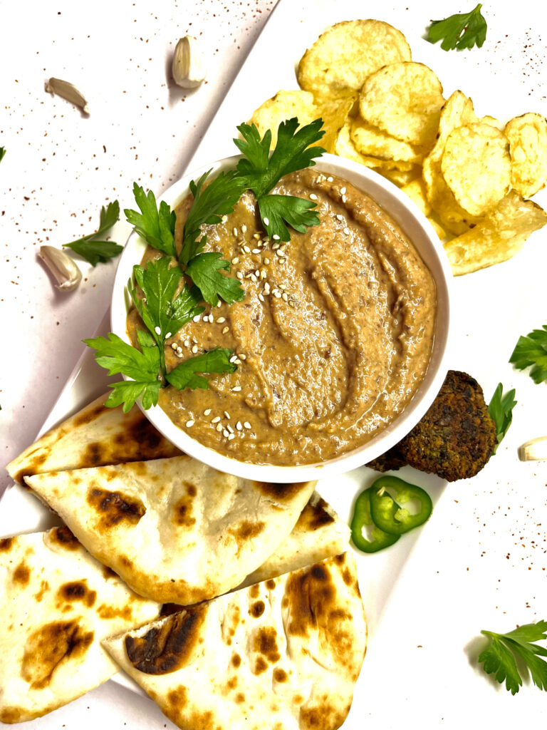 hummus platter with pita