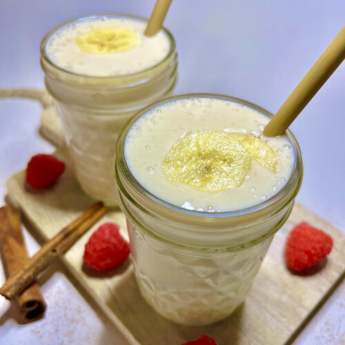 banana smoothie in jars