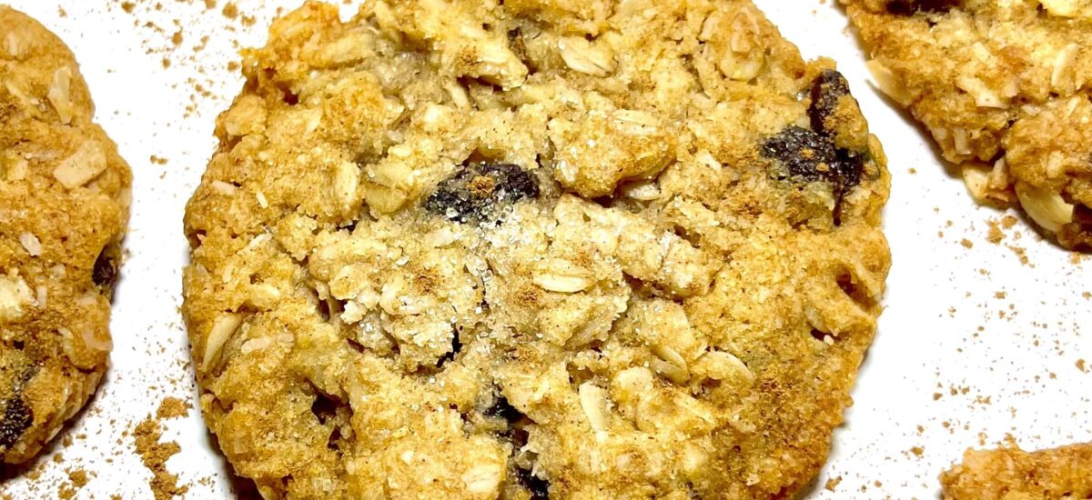 Vegan Oatmeal Raisin Cookies